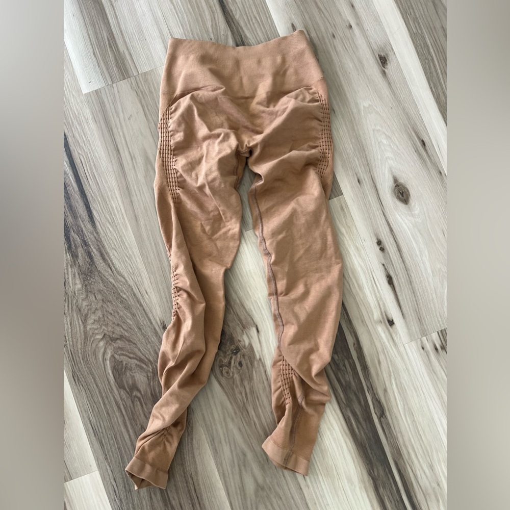 Alphalete leggings